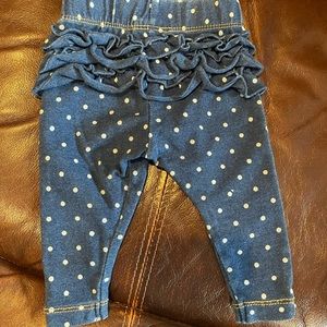 Cat & Jack newborn girls polka dot jeans! Stretchy and comfy!